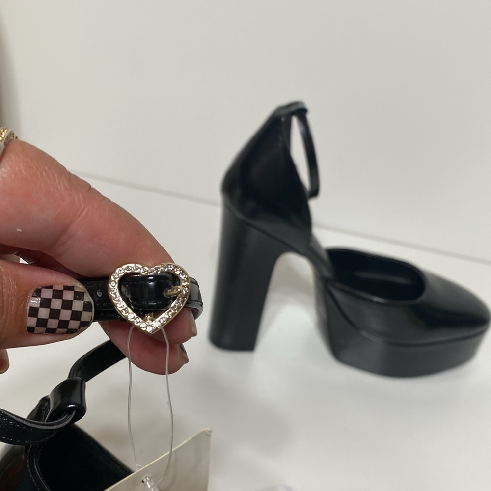 H&M Platform Heels - Picture 16 of 17